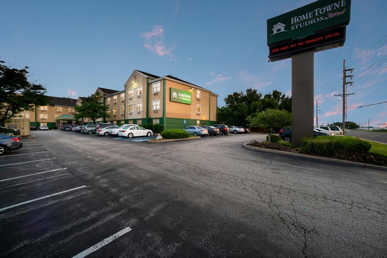 Hometowne Studios By Red Roof St. Louis - Airport/N Lindbergh เฮเซลวูด ภายนอก รูปภาพ